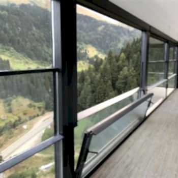 Cambalkon Uzmanı Albert Genau 